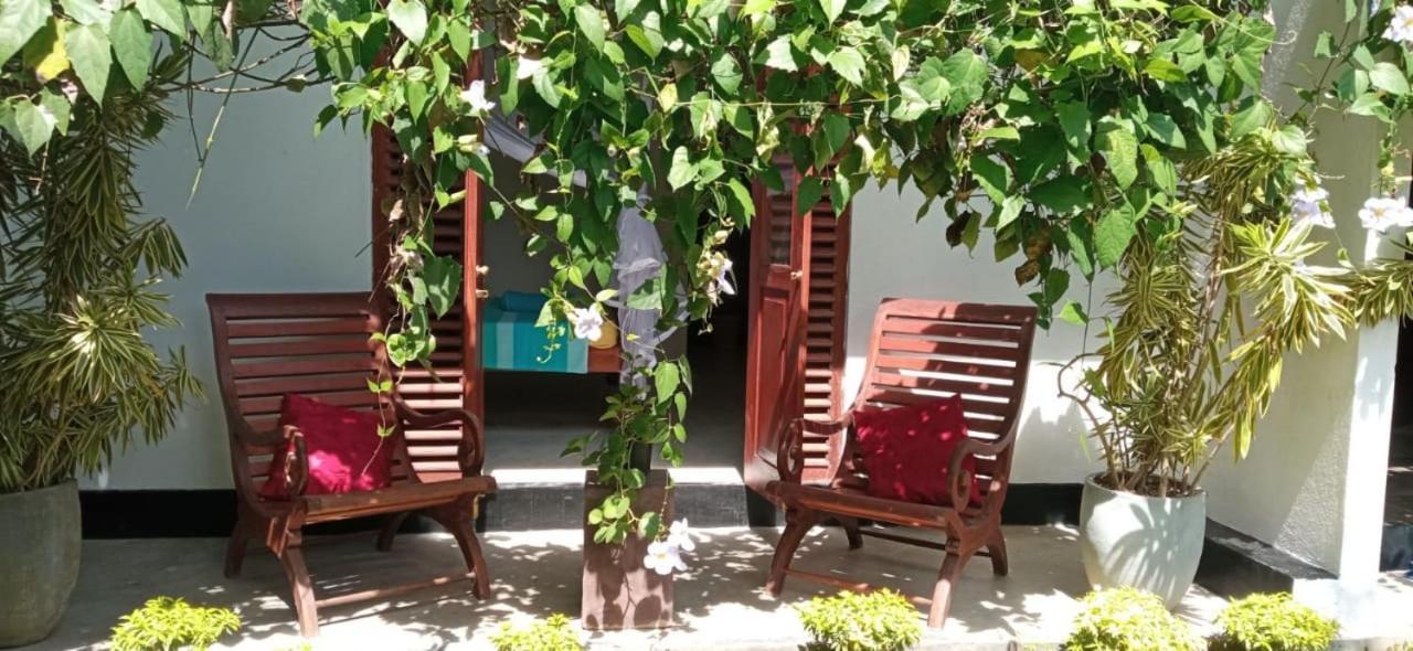 히카두와 Mandara Rest B&B 외부 사진
