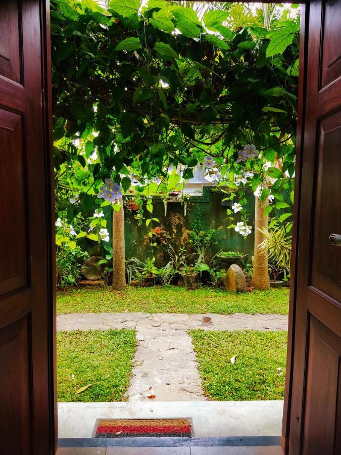 히카두와 Mandara Rest B&B 외부 사진